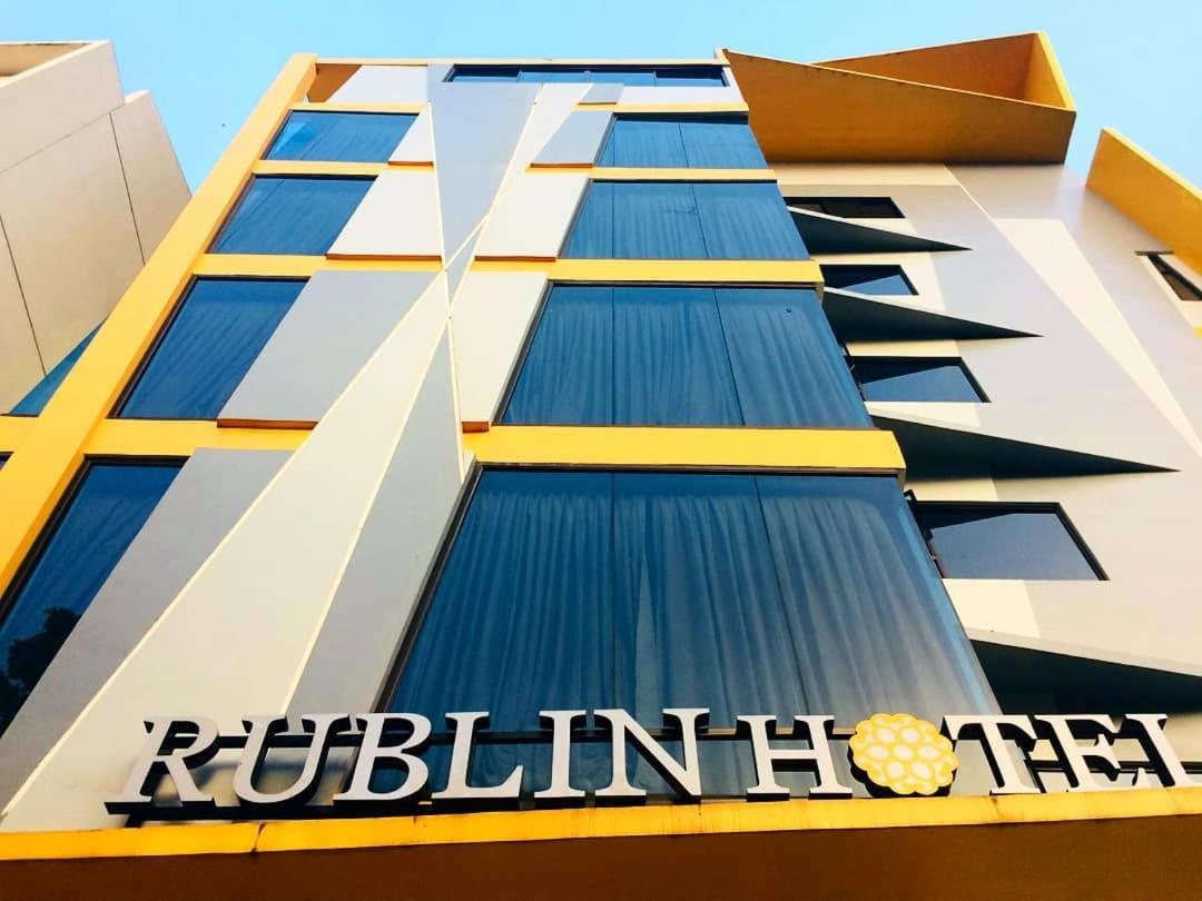 Rublin Hotel Cebu Stadt Exterior foto